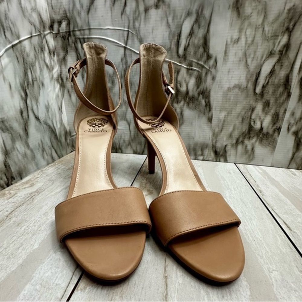 Vince Camuto Tan Heeled Sandals Leather Strappy Sexy Stilettos Summer Vacation